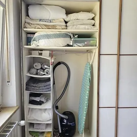 Bright, Comfy Flat, Location *