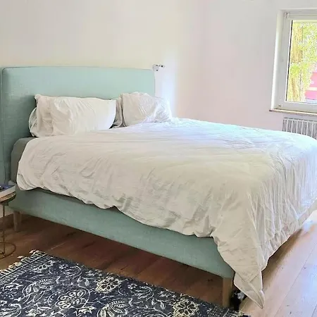 Apartman Bright, Comfy Flat, Location